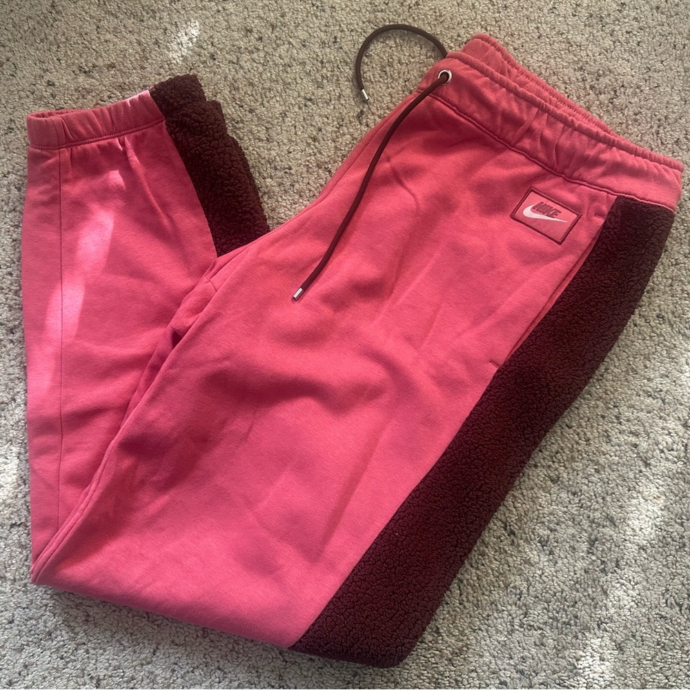 Women’s NIKE Sweats Size XL